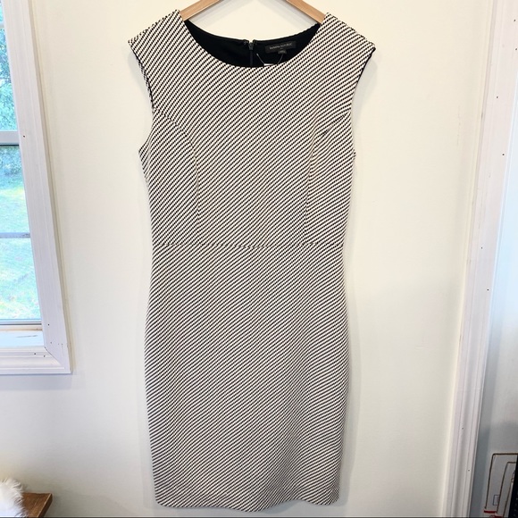 Banana Republic Dresses & Skirts - Banana Republic sleeveless knit dress size 10